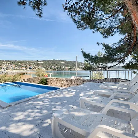 Azur - Comfort, Beachfront, Pool *