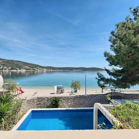 Azur - Comfort, Beachfront, Pool Willa