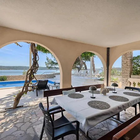 Azur - Comfort, Beachfront, Pool Willa Zaglavice
